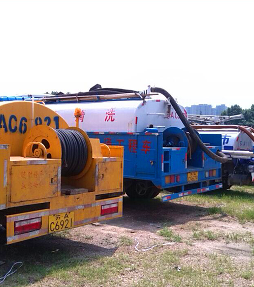 高壓清洗、吸污設備車(chē)
